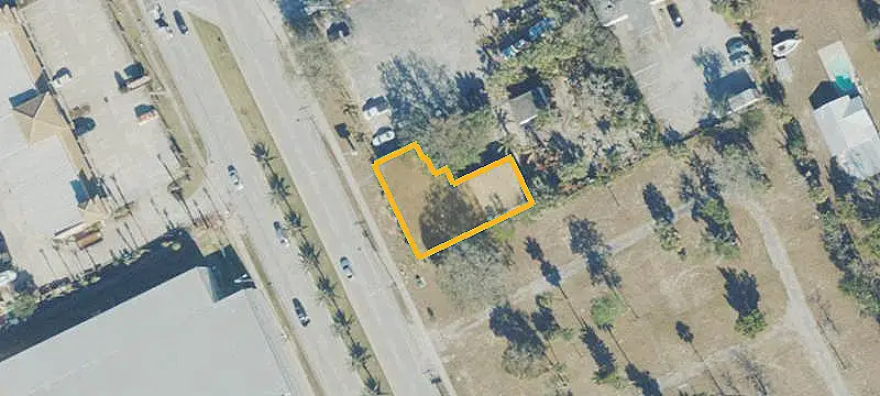 Retail Building with Business-Retail Zoning