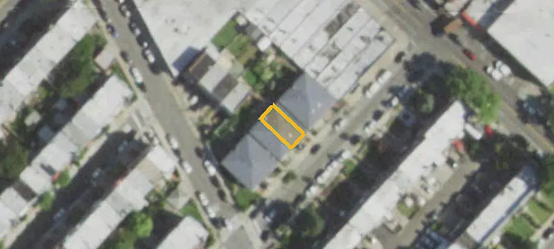 4-Unit Multifamily Property with Garage