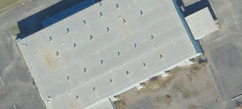 Manufacturing Facility with Heavy-Duty Bays
