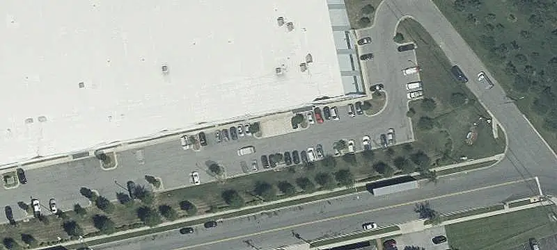 Manufacturing Facility With Bridge Crane