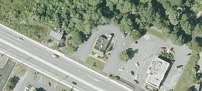 Storefront Property with 3-Phase Power