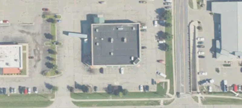 Retail Building with On-Site Parking