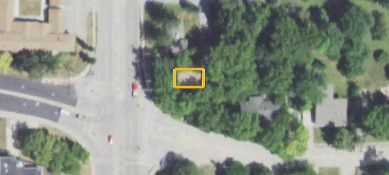 Commercial Land with Garage