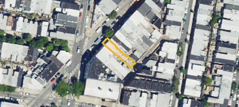Three-Story Retail Space