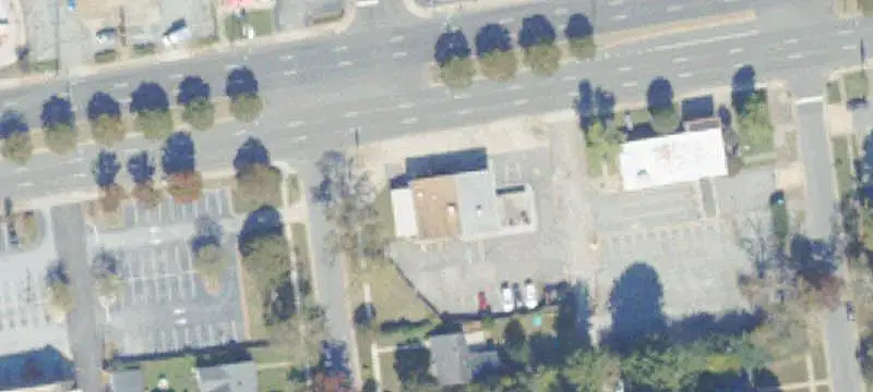 Freestanding Auto Shop with Service Bays