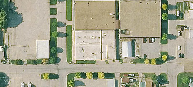 Industrial Flex Space with Overhead Doors