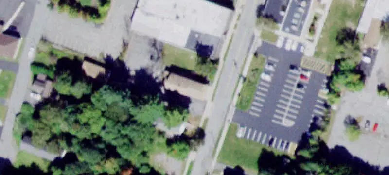 Office Building With Private Parking