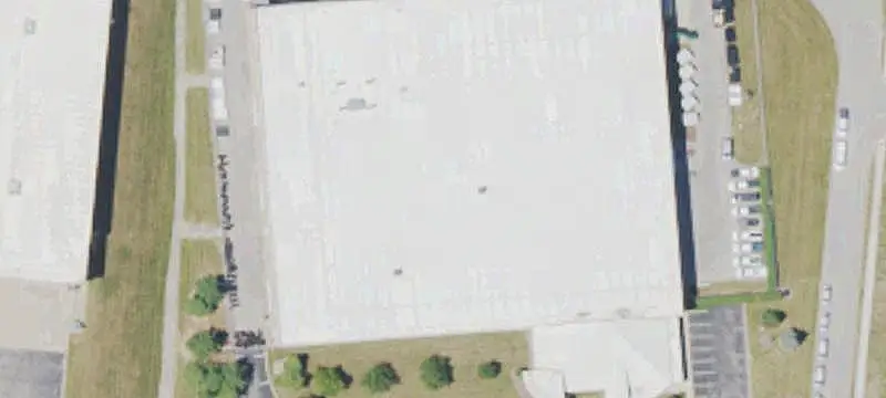 Heated Warehouse with Overhead Doors
