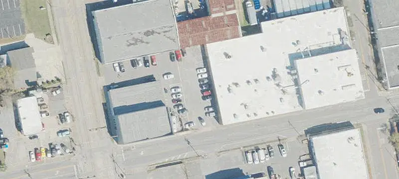 Flex Space With On-Site Parking