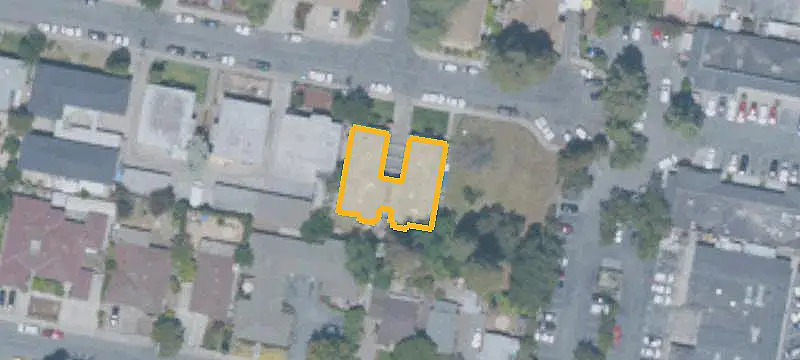 6-Unit Apartment Building