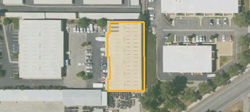 Warehouse with Refrigeration System