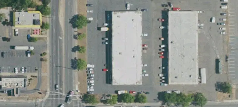 Leased Mixed-Use Industrial/Retail Building