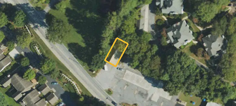 Freestanding Storefront Property