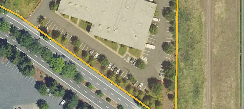 Dock-Loaded Distribution Center