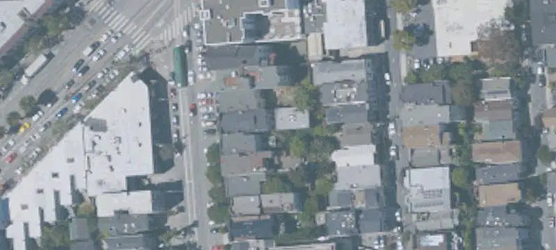 Mixed-Use Property with Courtyard