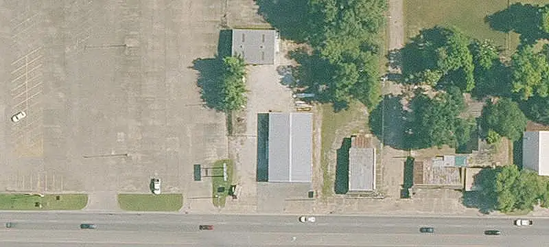 Flex Building with Fenced Shop