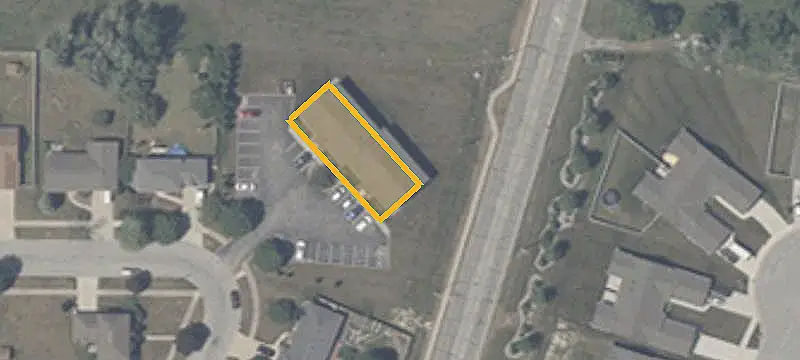 8-Unit Apartment Building