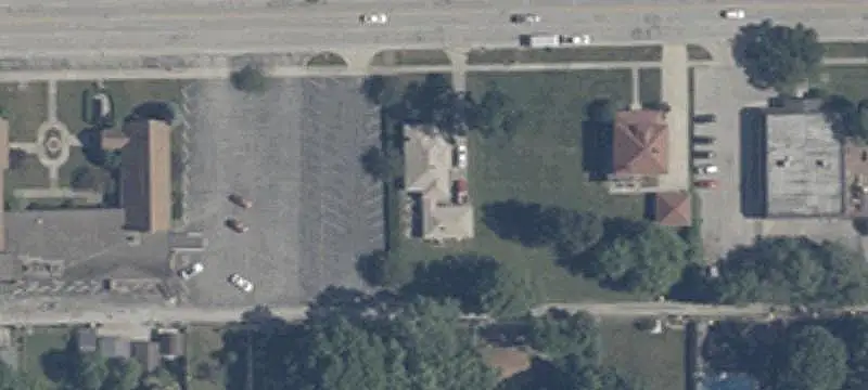 Retail Building with Suite Potential