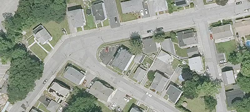 6-Unit Apartment Building
