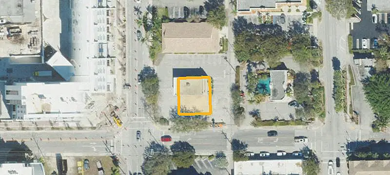 CBD-Zoned Commercial Land