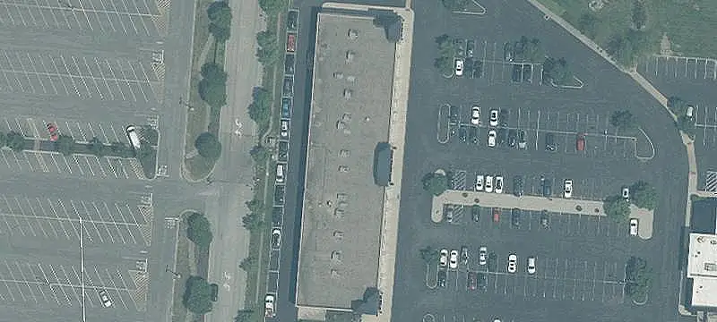 Inline Retail Space with Corner Signage