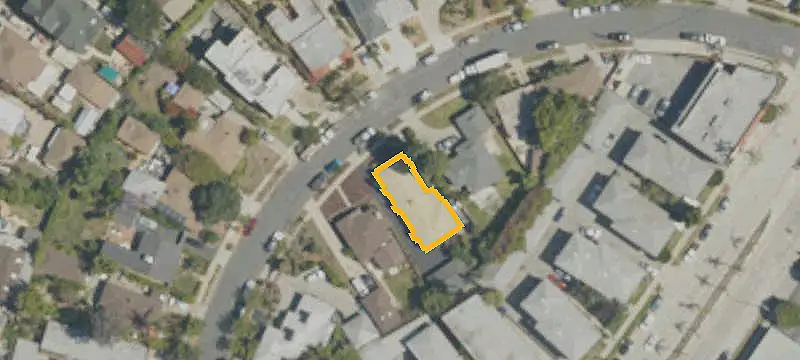 Renovated Triplex with Parking