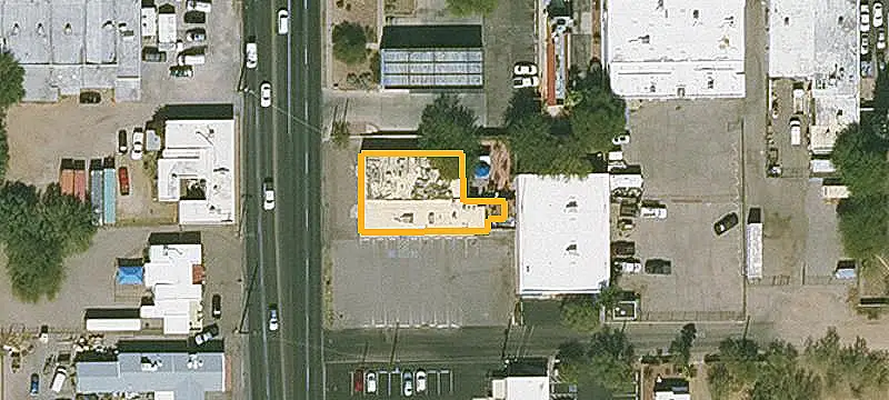 Restaurant and Retail Building