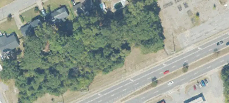 Signalized Commercial Land
