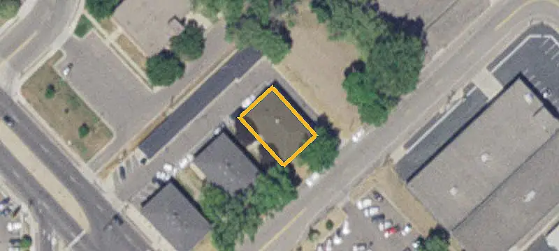 Hanson Court Apartment Building