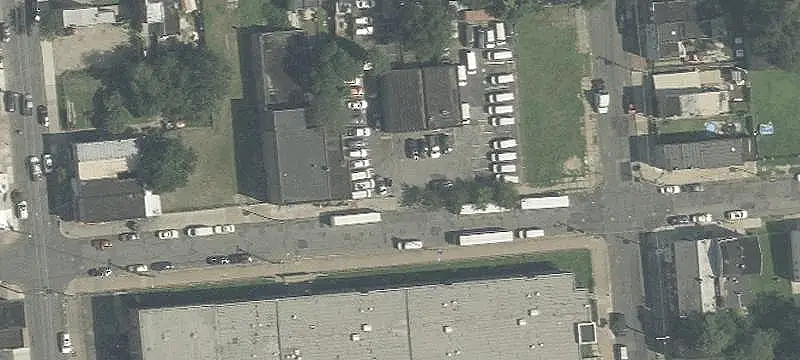 Heated Auto Shop with Offices