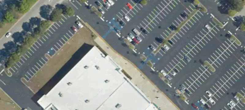 Multi-Tenant Shopping Center
