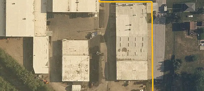 Manufacturing Facility With Cranes