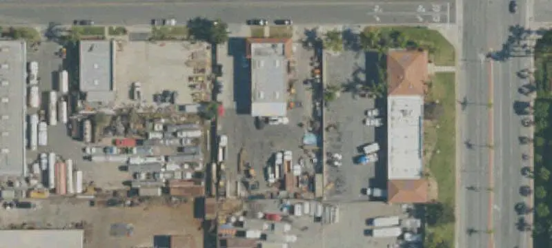 Fenced Flex Space with Yard