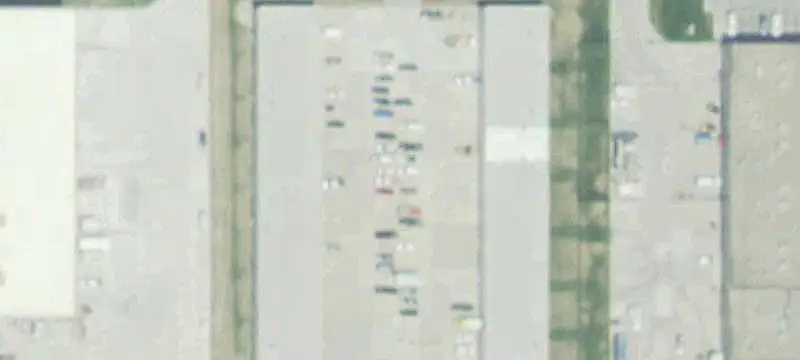 Flex Space with Overhead Door