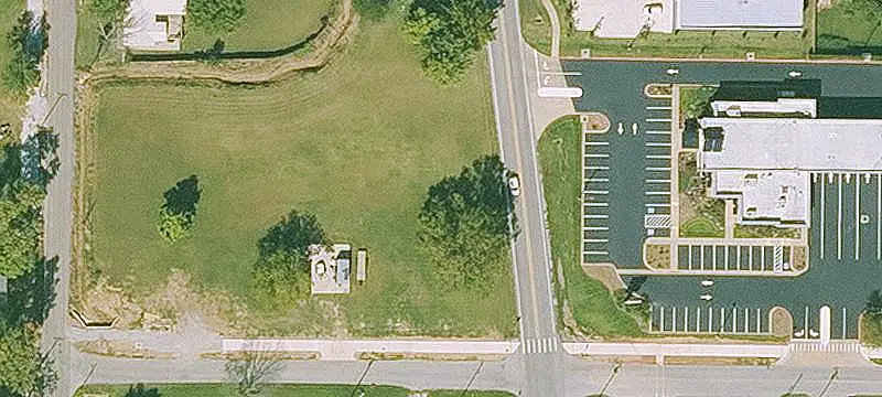 Level Commercial Land