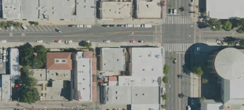 Freestanding Multi-Tenant Storefront