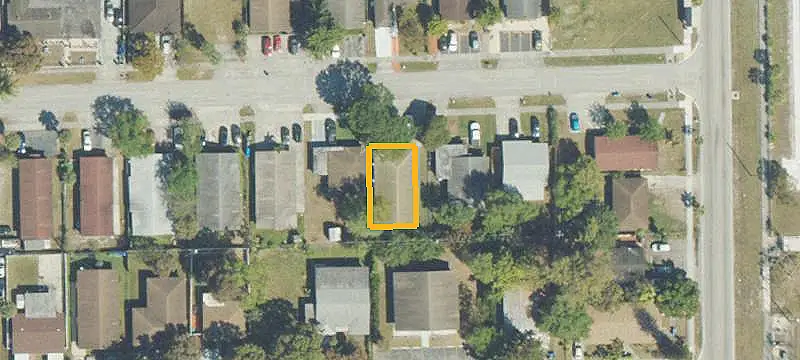 Triplex With Two-Bedroom Unit