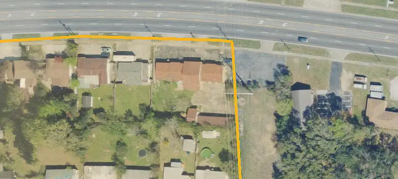 Four-Unit Office Building with Extra Lots
