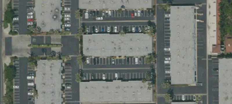 Flex Space with Warehouse Door