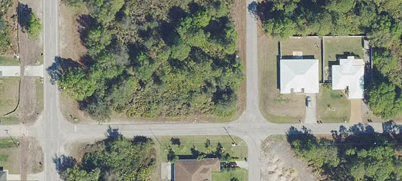 402/404 Limerick Ave S, Lehigh Acres, FL 33974