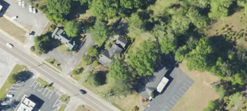 8-Pump Gas Station