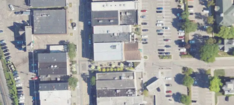 Multi-Tenant Shopping Center