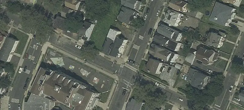 Mixed-Use Storefront with Apartment