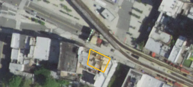 Leased Retail Building
