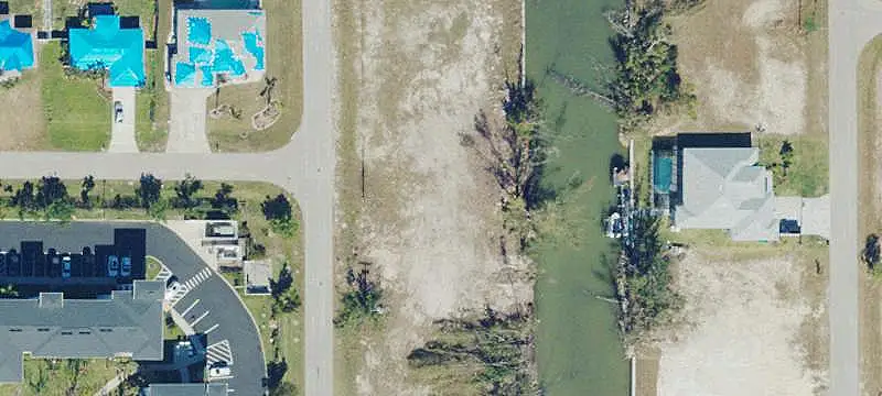 2247 Southwest 17th Place, Cape Coral, FL 33991