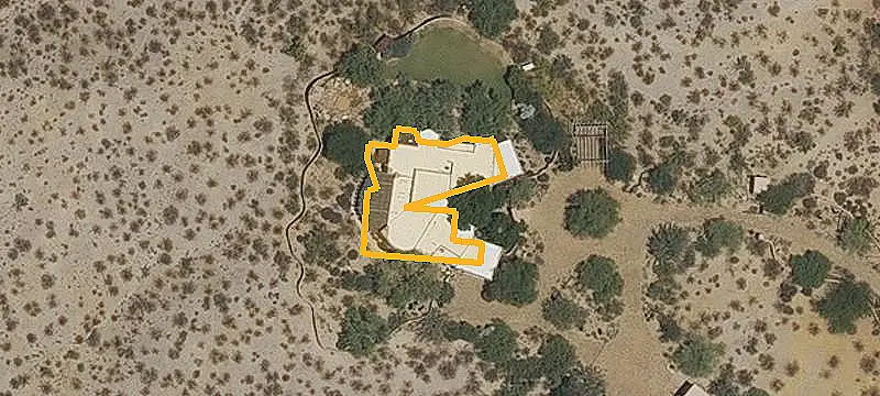 Equestrian Estate with Horse Facilities