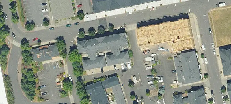 Mixed-Use Building with Garages