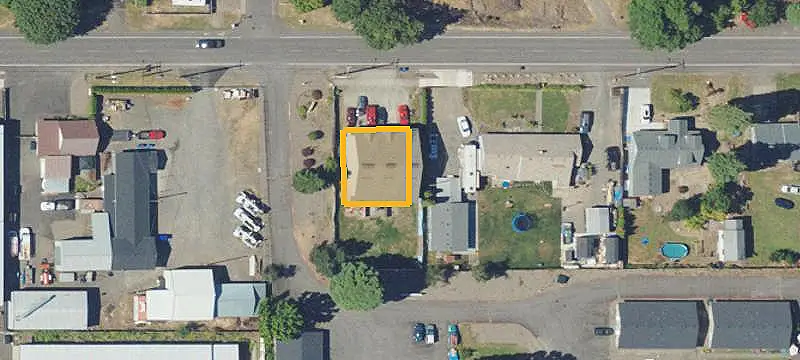 Fenced Auto Repair Property