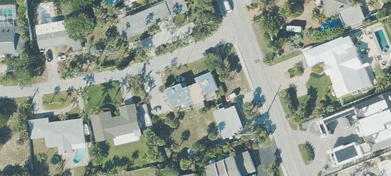 8-Unit Apartment Complex Near Ocean