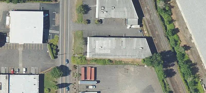 Flex Space with Grade Doors